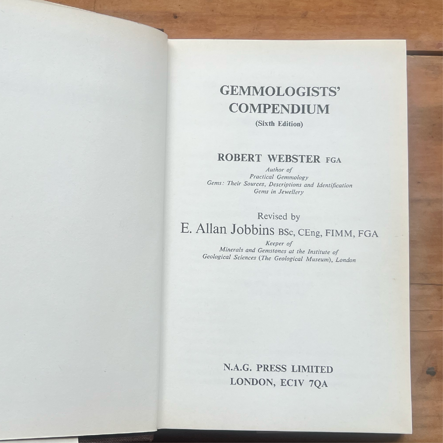 Gemmologists' Compendium - Robert Webster FGA