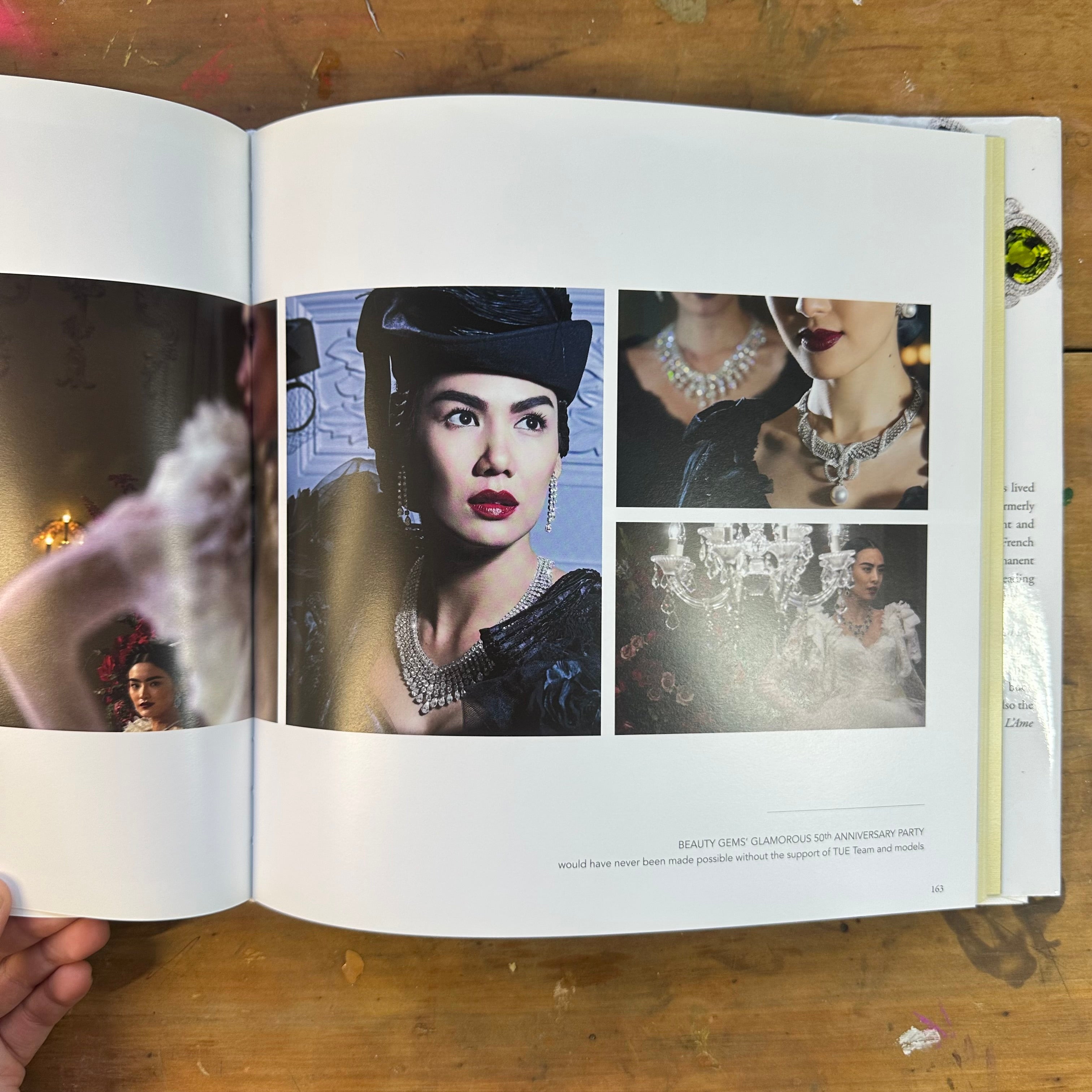 Beauty Gems 50 Years of Jewellery Treasures (Richard Werly)