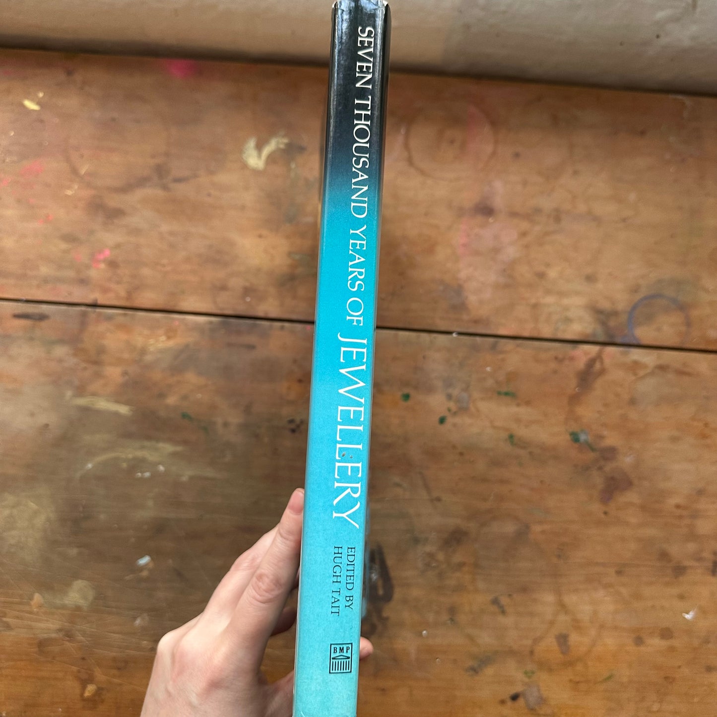 Seven Thousand Years of Jewellery - Hugh Tait