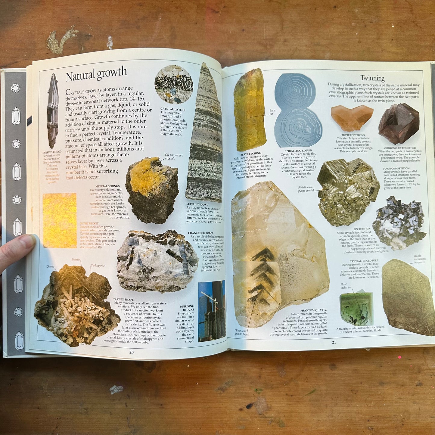 Crystal & Gem - Eyewitness Guide