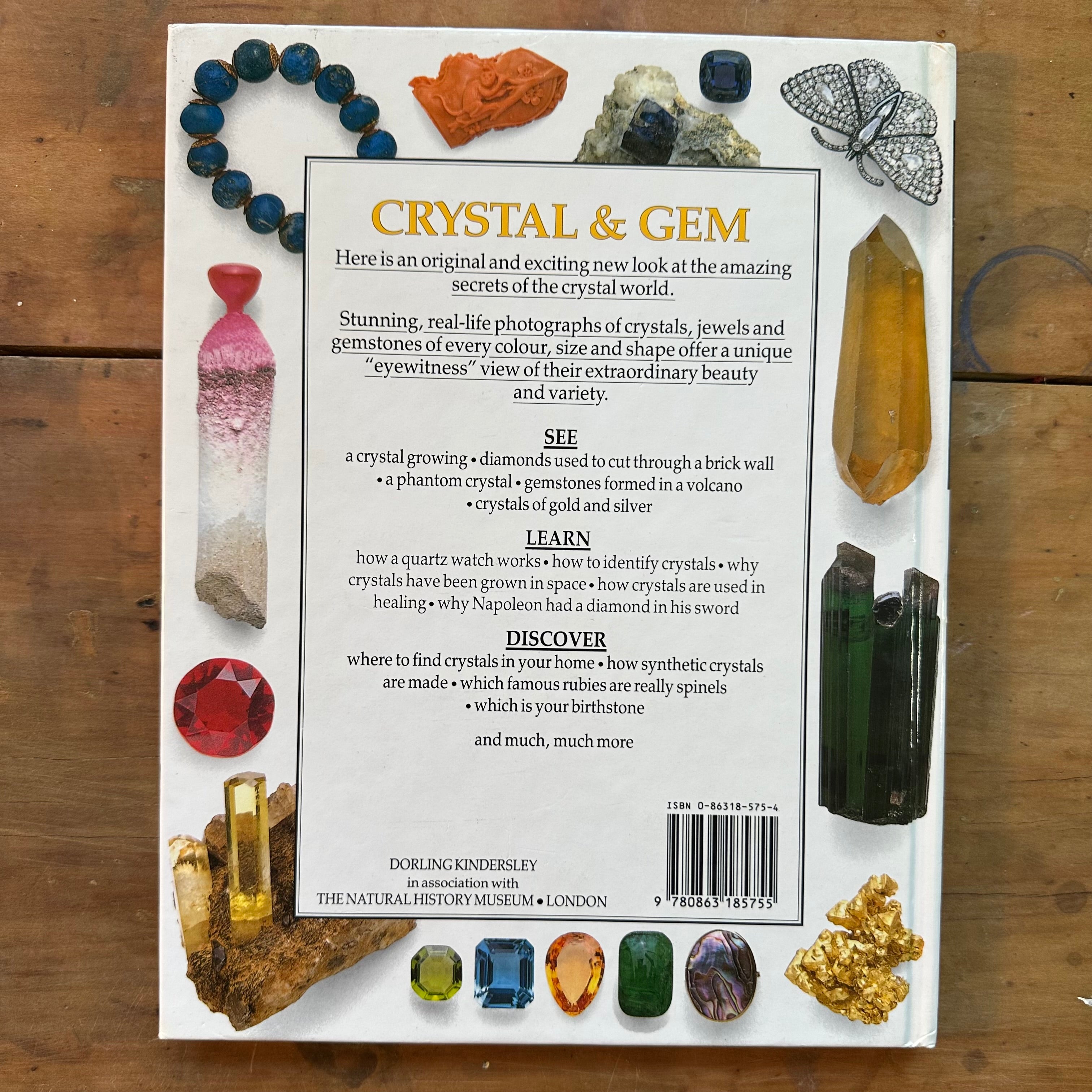 Crystal & Gem - Eyewitness Guide