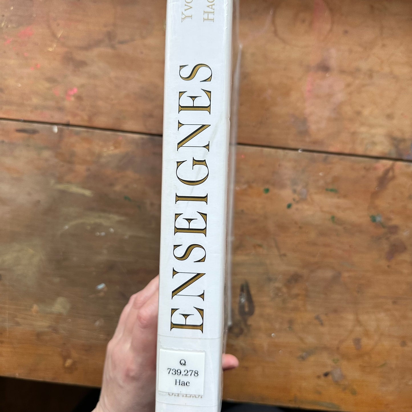 Enseignes: Renaissance Hat Jewels by Yvonne Hackenbroc